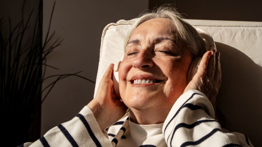 Neurologist Reveals Brain Health Hobby for Cognitive Strength