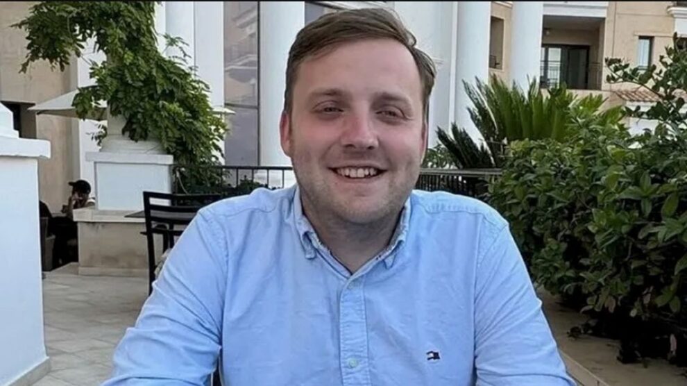 Man dies after GP calls fail to get urgent help