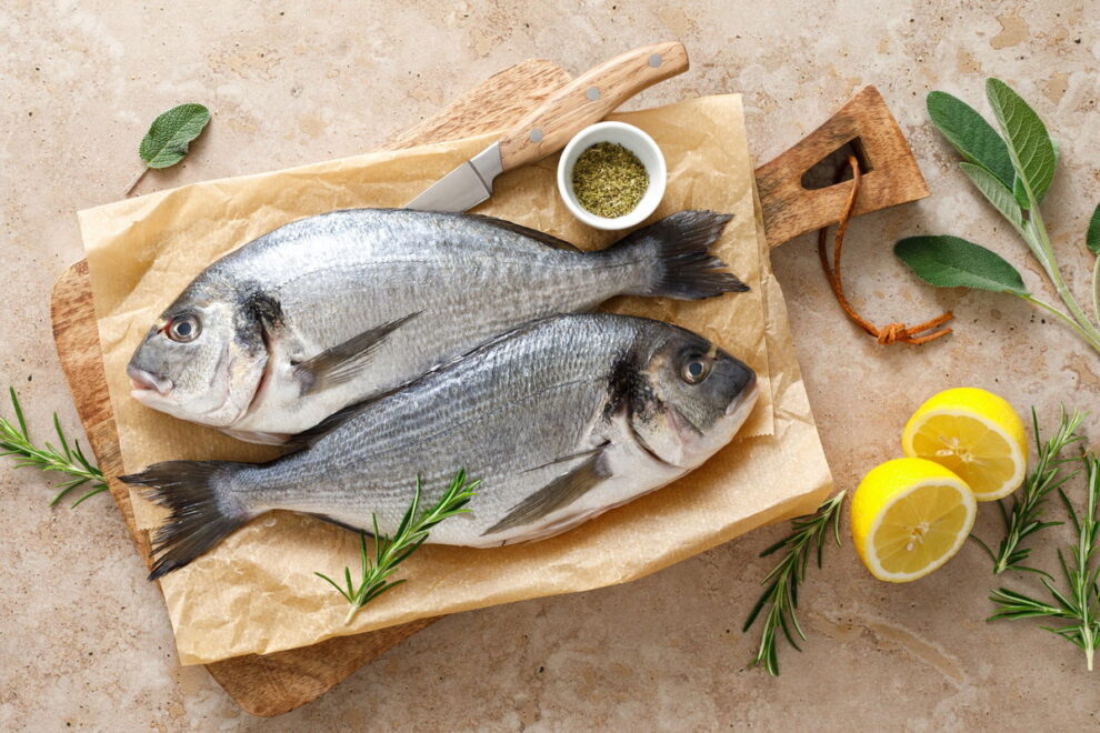 9 benefits of fish and how to eat it with recipes