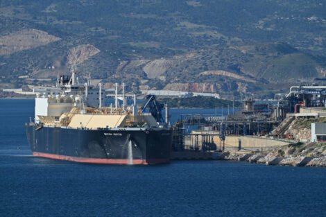 Trump Peace Pipelines LNG Boost Climate Exports