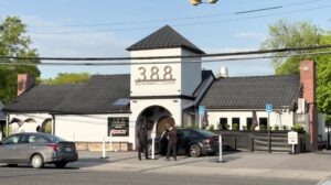 Measles Exposure Warning at Roslyn Heights Restaurant