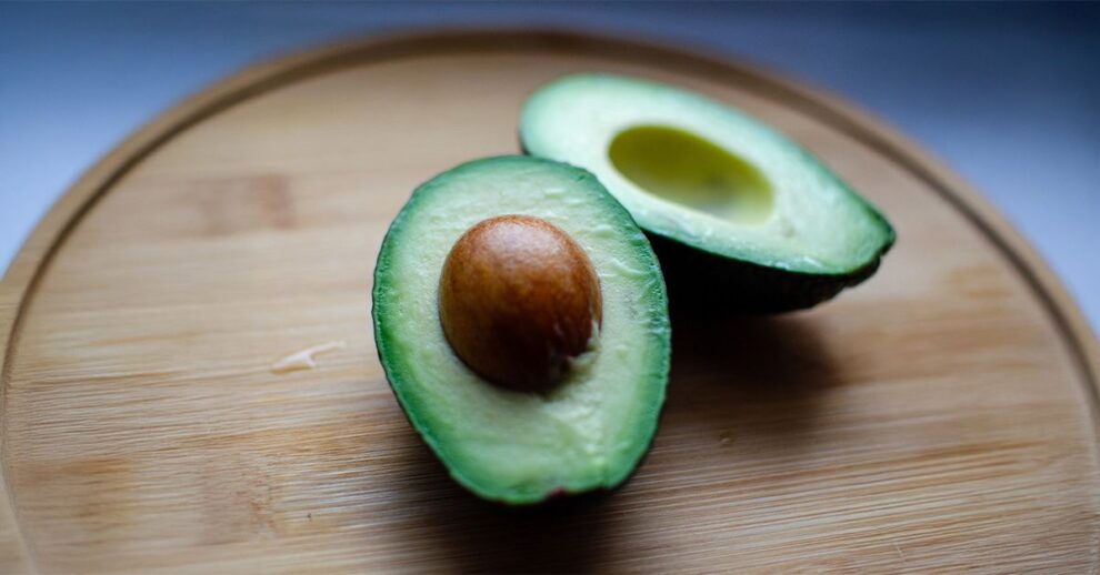 Avocado Blood Sugar: Daily Fruit May Lower Glycemic Load